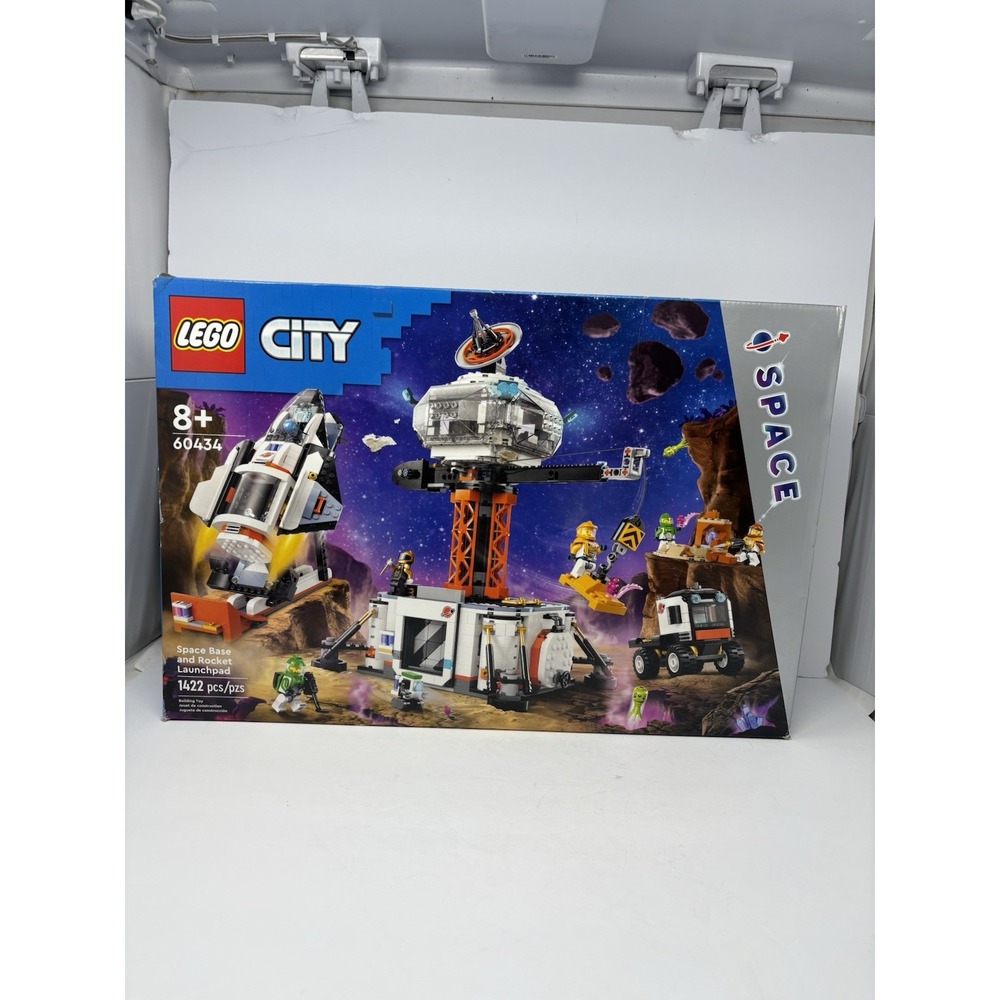 LEGO 60434 City Space Base & Launchpad Astronaut Aliens BRAND NEW